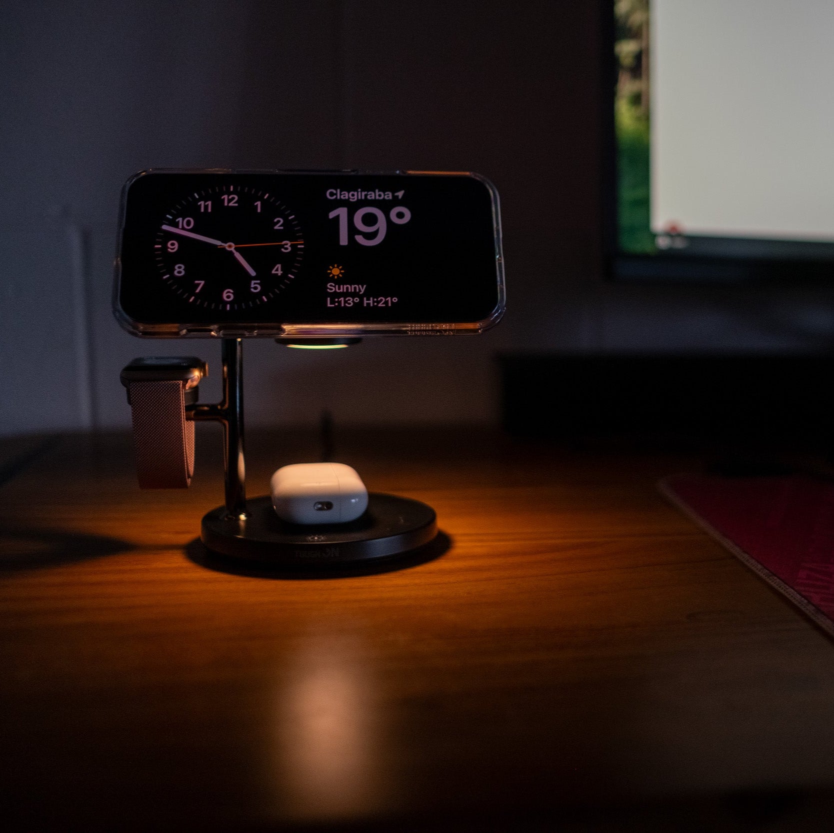 Tough On MagMore QI2 4-in-1 Wireless Charger