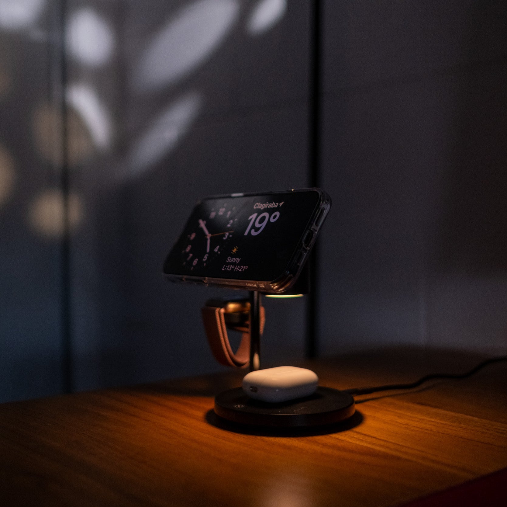 Tough On MagMore QI2 4-in-1 Wireless Charger