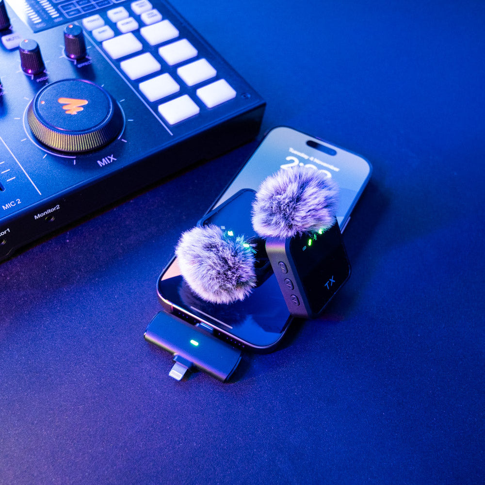 2 in 1 Wireless Microphone (lightning and USB-C adapter)